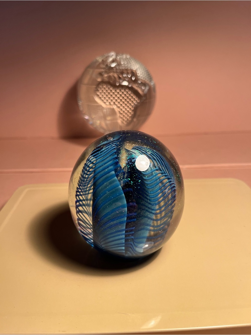 VINTAGE EICKHART 1995 PAPER WEIGHT 🦚🦚🦚🦚🦚